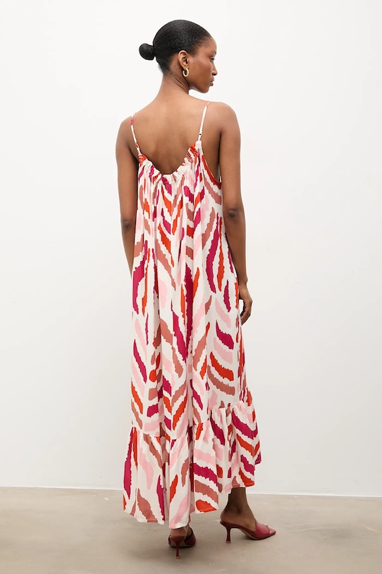 Odzież Answear.LAB sukienka Africa.print.hak różowy