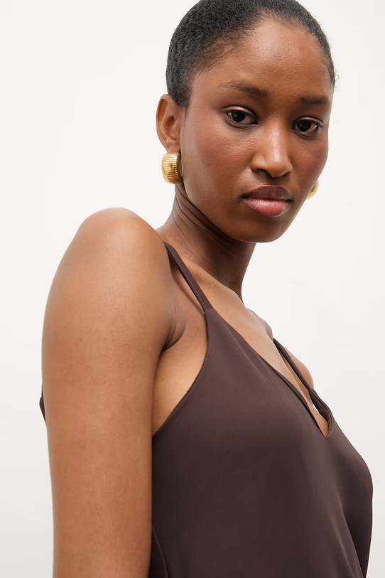 Answear.LAB sukienka bieliźniana WS26-SUD032 brązowy