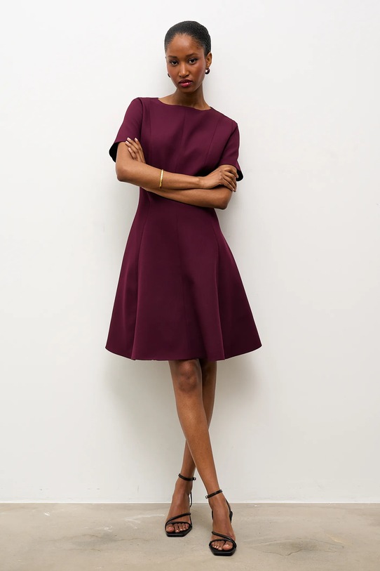 Answear.LAB sukienka rozkloszowany bordowy UP26K-202021.tok