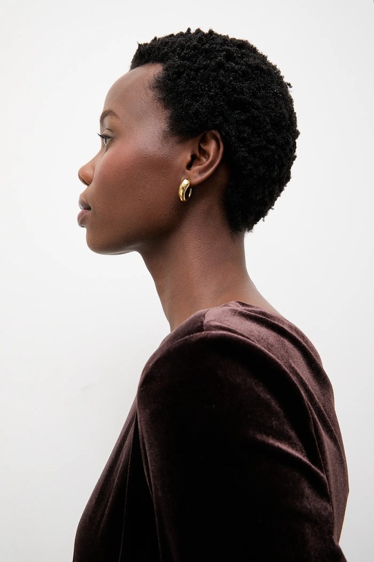 Answear.LAB sukienka welurowa 58322.tok brązowy