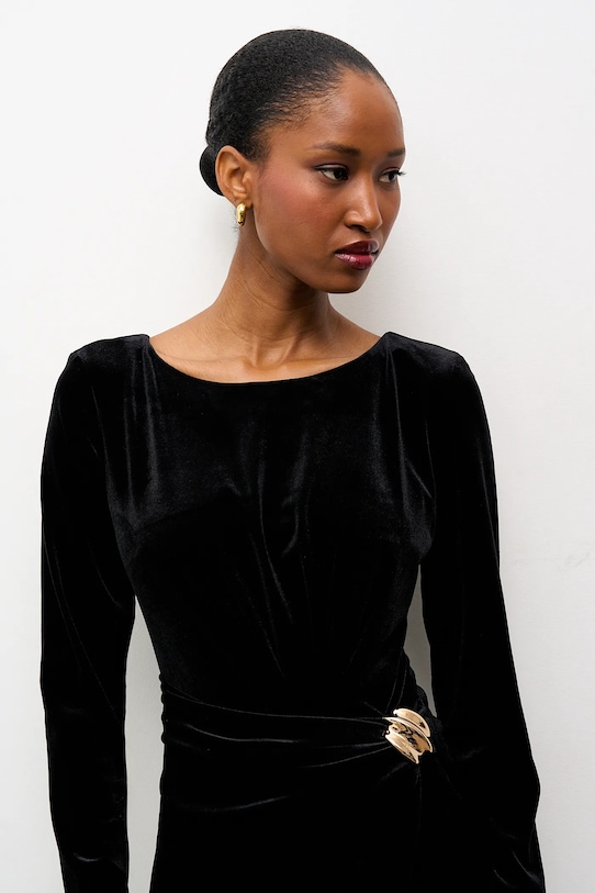 Answear.LAB sukienka welurowa czarny 58322.tok