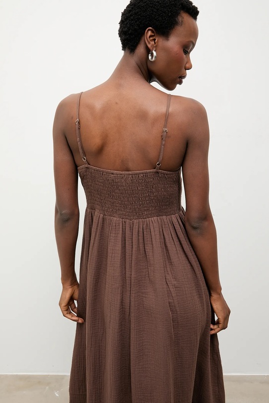 Φόρεμα από λινό Answear.LAB E26-117.fjk καφέ