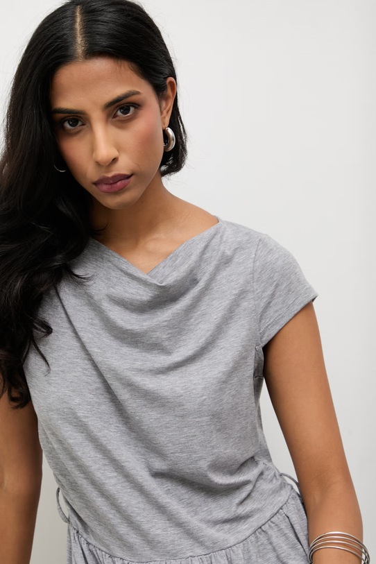 Answear.LAB sukienka szary 661793.hak