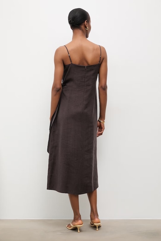 Answear.LAB sukienka WS26-SUD097 brązowy WS26