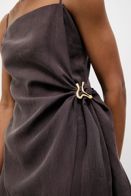 Answear.LAB sukienka WS26-SUD097 brązowy