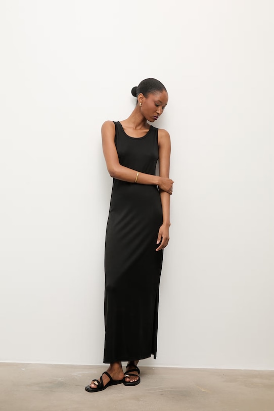 Answear.LAB sukienka z wiskozy WS26-SUD109 czarny WS26