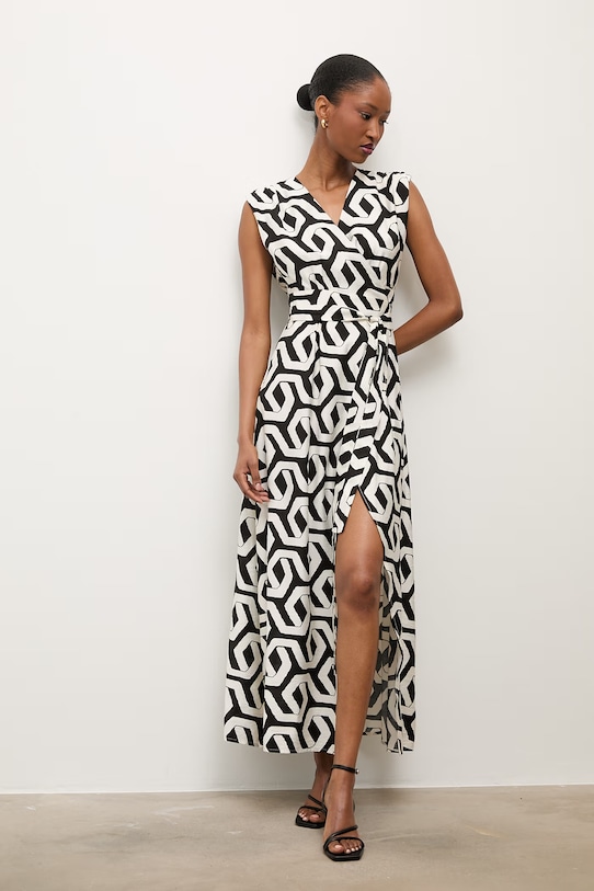 Answear.LAB sukienka babydoll z wiskozy biały WS26-SUD110