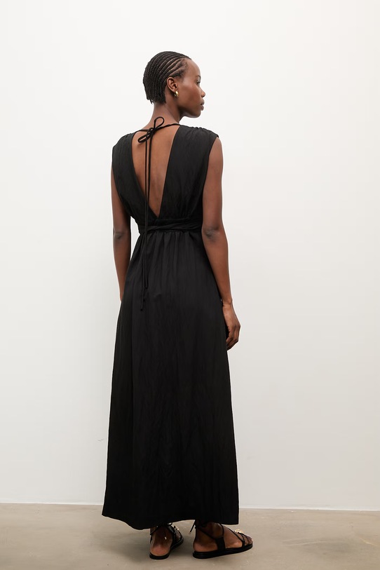 Odzież Answear.LAB sukienka letnia z wiskozy WS26-SUD110 czarny