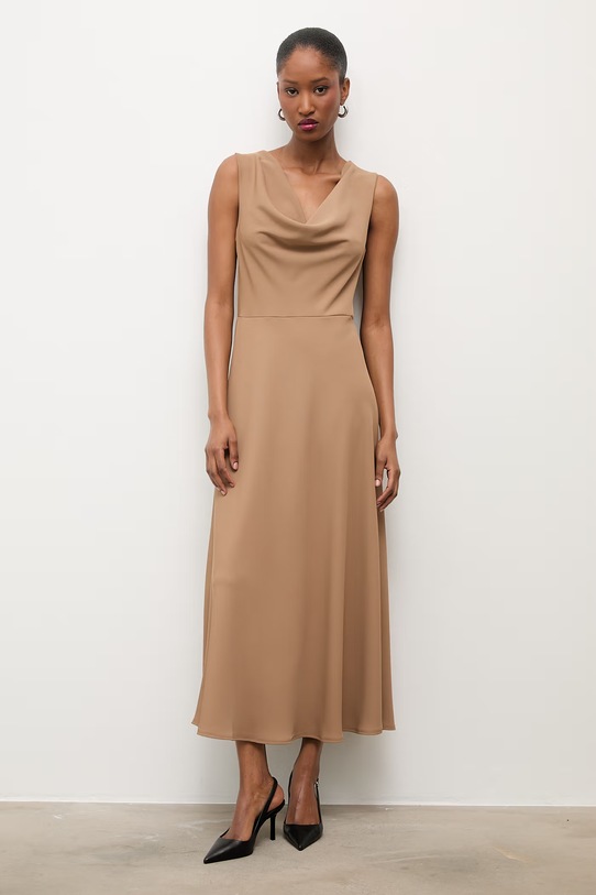 Answear.LAB sukienka brązowy WS26-SUD128