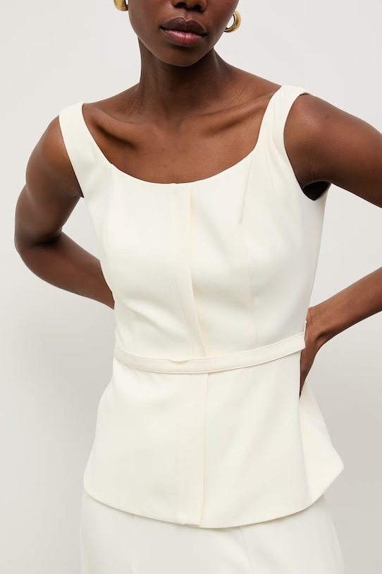 Answear.LAB šaty s volánovým lemom béžová EL3805