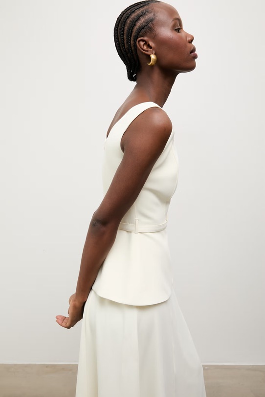 Answear.LAB šaty s volánovým lemom EL3805 béžová