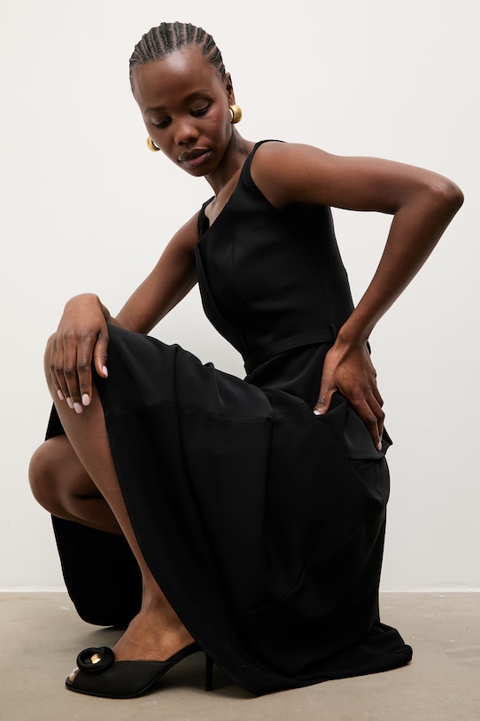 Answear.LAB šaty s volánovým lemom čierna EL3805