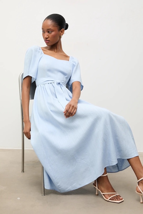 Answear.LAB sukienka z dodatkiem lnu casual niebieski 8868.k.b.flk