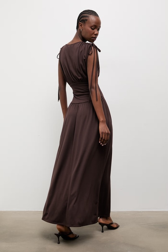 Oblečenie Answear.LAB šaty s viskózou 111691.tok hnedá
