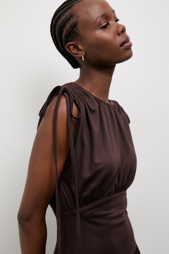 Answear.LAB šaty s viskózou 111691.tok hnedá