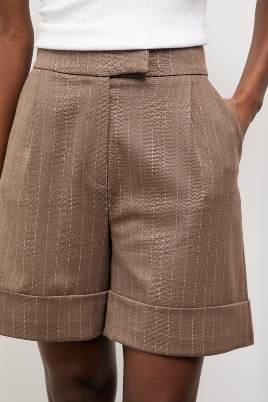 Answear.LAB szorty brązowy 30173.tok