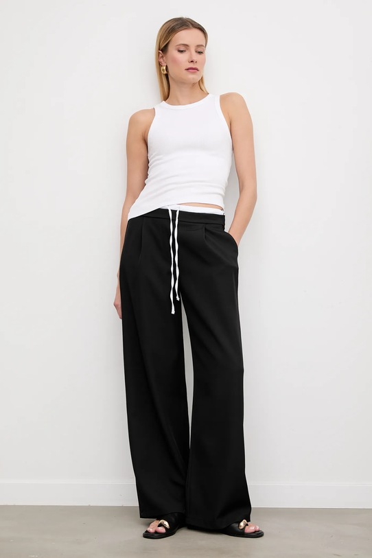 Answear.LAB spodnie dresowe z elastanem czarny 55771.isr