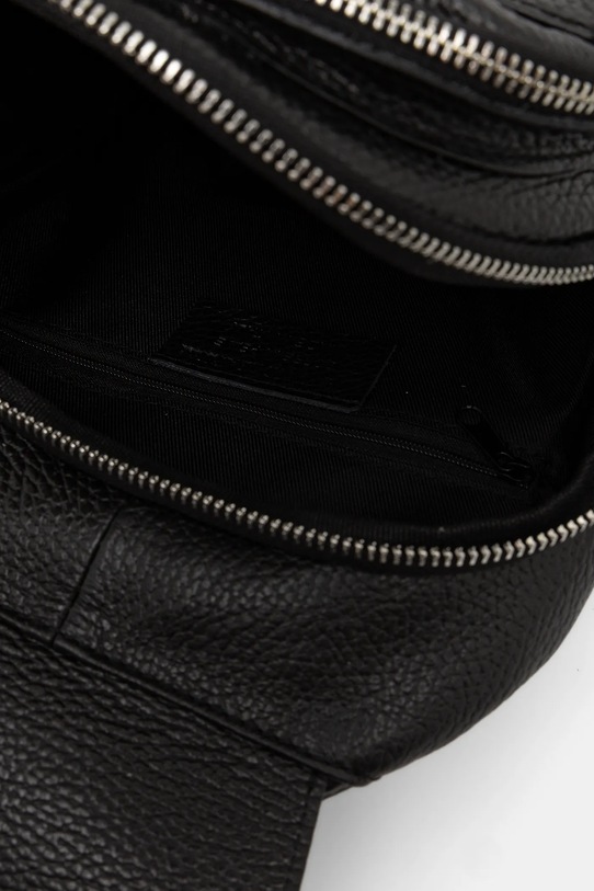 Kožený batoh Answear.LAB SR25MLP.pak černá
