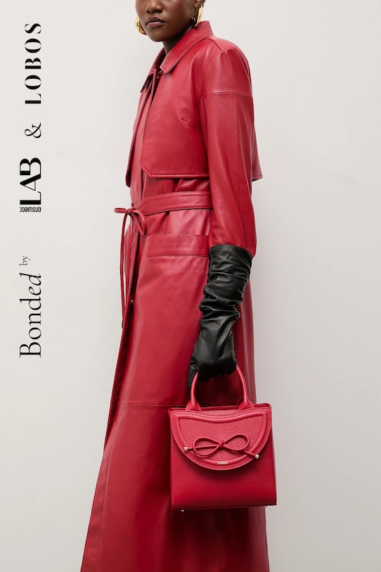 Bonded by Answear.LAB & LOBOS torebka skórzana nie mieści A4 czerwony MIDI Q z przypinką BOW