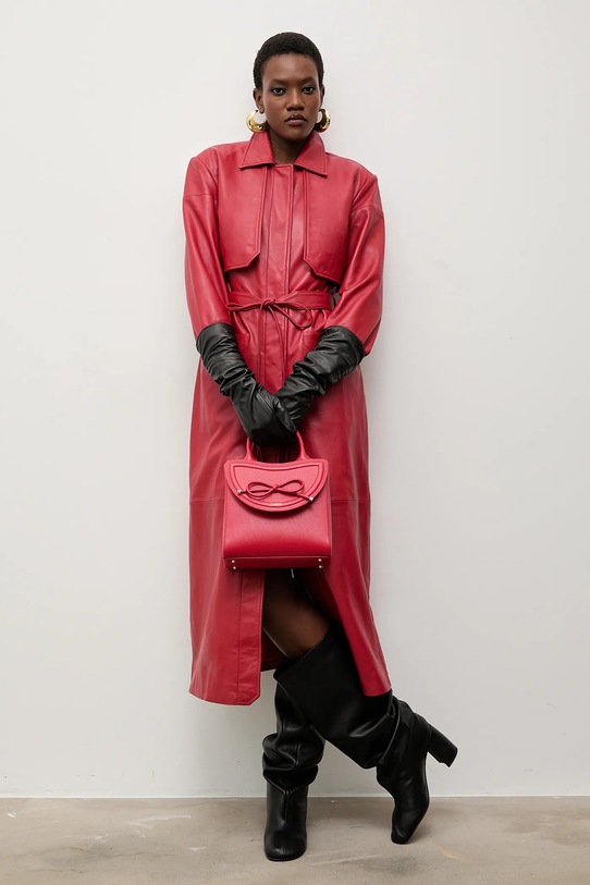 Bonded by Answear.LAB & LOBOS torebka skórzana MIDI Q z przypinką BOW