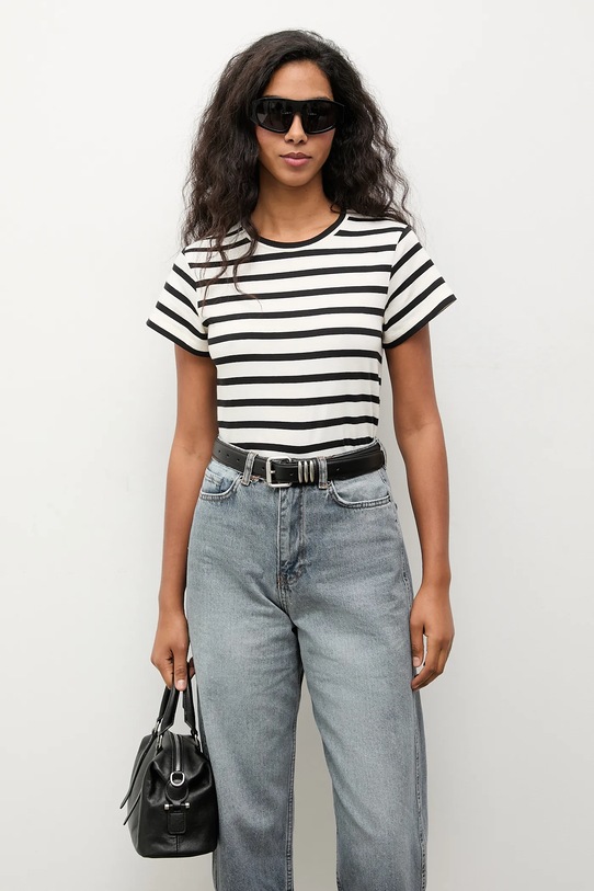 Answear.LAB t-shirt z elastanem biały TR1.tok