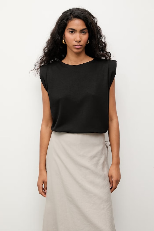 Answear.LAB T-shirt damski z wiskozy czarny WS26-TSD014