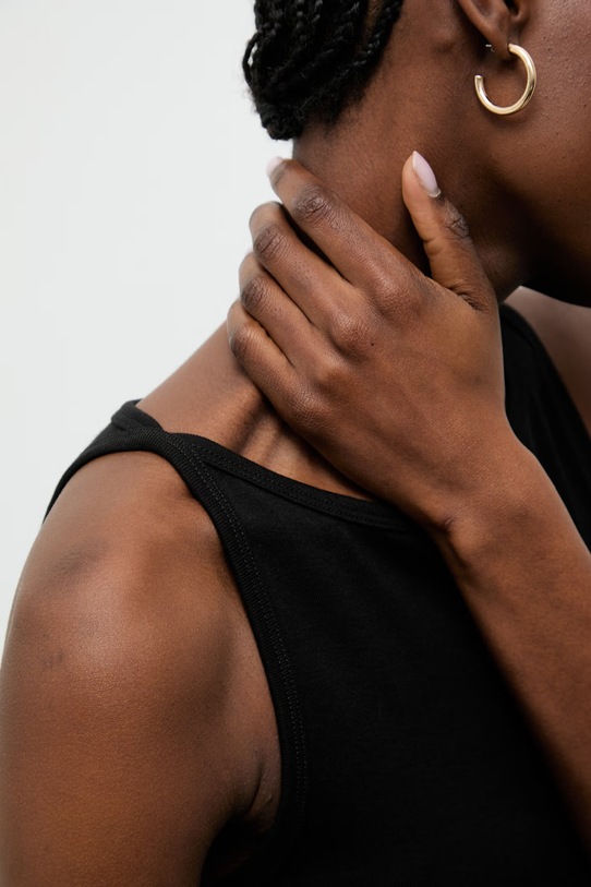 Answear.LAB top dámský z modalem sng.top.dv.tok černá