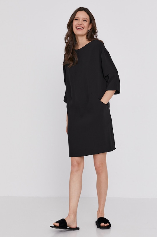 Šaty Answear.LAB mini černá 7165.MB