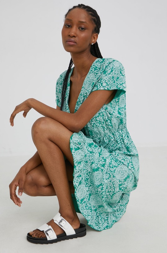 Šaty Answear.LAB viskóza zelená 23548.77X.AA