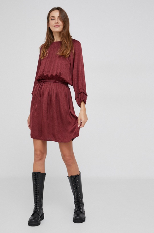 Šaty s příměsí hedvábí Answear.LAB 69298.2KR červená WW22