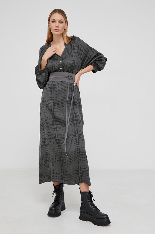 Hodvábne šaty Answear.LAB 802013.1KR čierna WW22