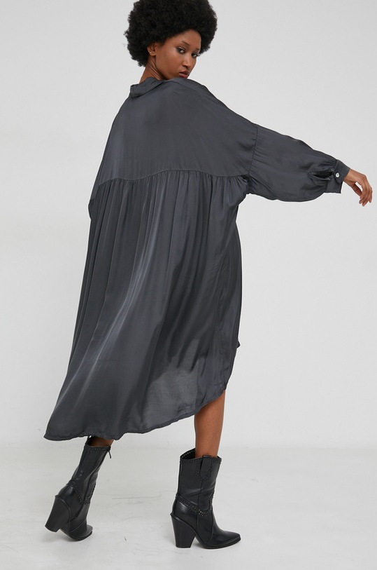 Hodvábne šaty Answear.LAB 20241.1.AJ sivá