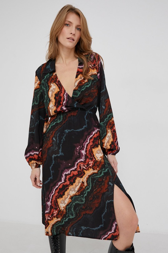 Šaty Answear.LAB viskóza čierna A8155.1KR