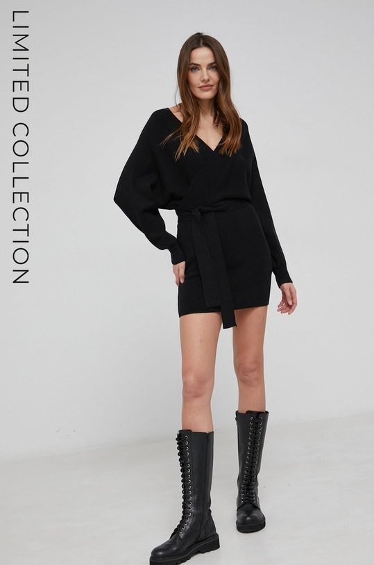 Answear Lab sukienka answear.LAB X kolekcja limitowana NO SHAME casual czarny LR2712.DB