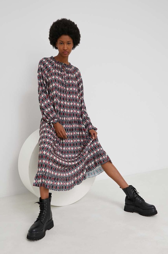 Answear Lab sukienka casual różowy 38491D.PV496.KR