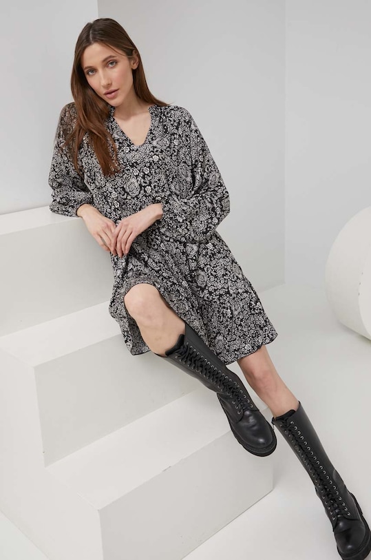 Answear Lab sukienka casual czarny 5253.1P.DA