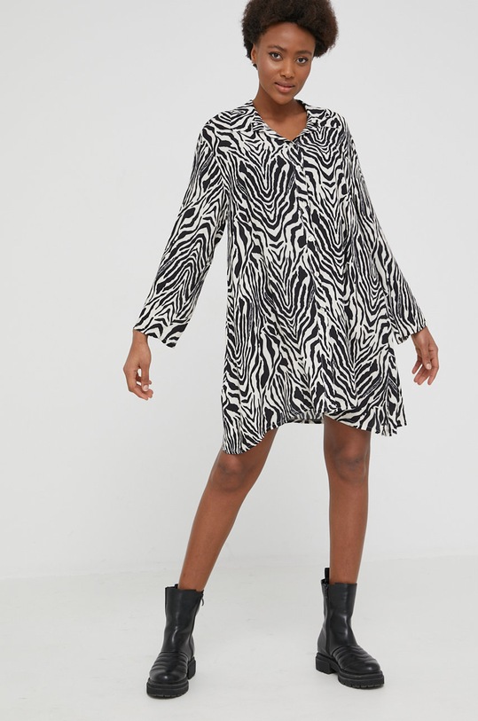 Šaty Answear.LAB černá 6829.1K