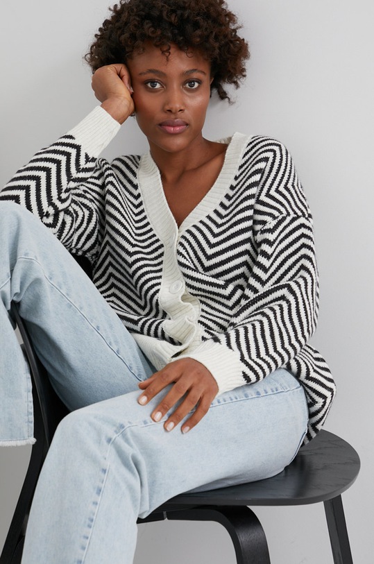 Answear Lab Kardigan z domieszką wełny z domieszką wełny czarny A91831.AJ