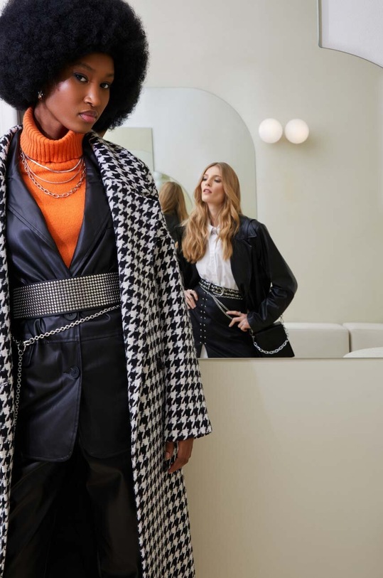 Answear Lab płaszcz nieocieplane czarny 12878.js