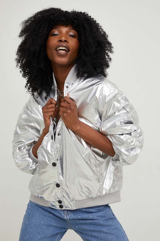 Answear Lab kurtka bomber X kolekcja limitowana SISTERHOOD srebrny AK20228.WK