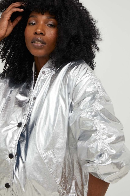 Answear Lab kurtka bomber X kolekcja limitowana SISTERHOOD AK20228.WK srebrny