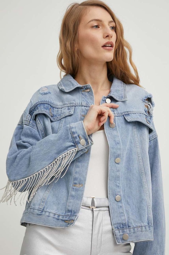 Answear Lab kurtka jeansowa X kolekcja limitowana SISTERHOOD niebieski LR2279.WK