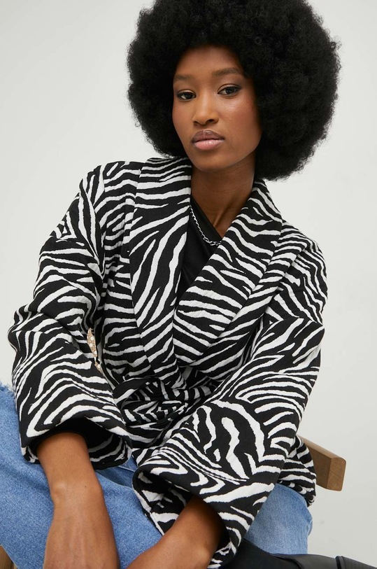 Answear Lab marynarka X kolekcja limitowana SISTERHOOD czarny 5093.WK
