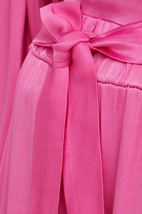 Answear Lab spódnica X kolekcja limitowana SISTERHOOD różowy 2097.2WK