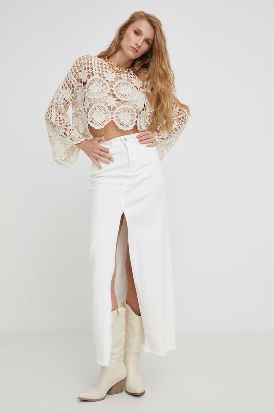 Answear Lab spódnica jeansowa X kolekcja limitowana BE SHERO biały J1900.WK