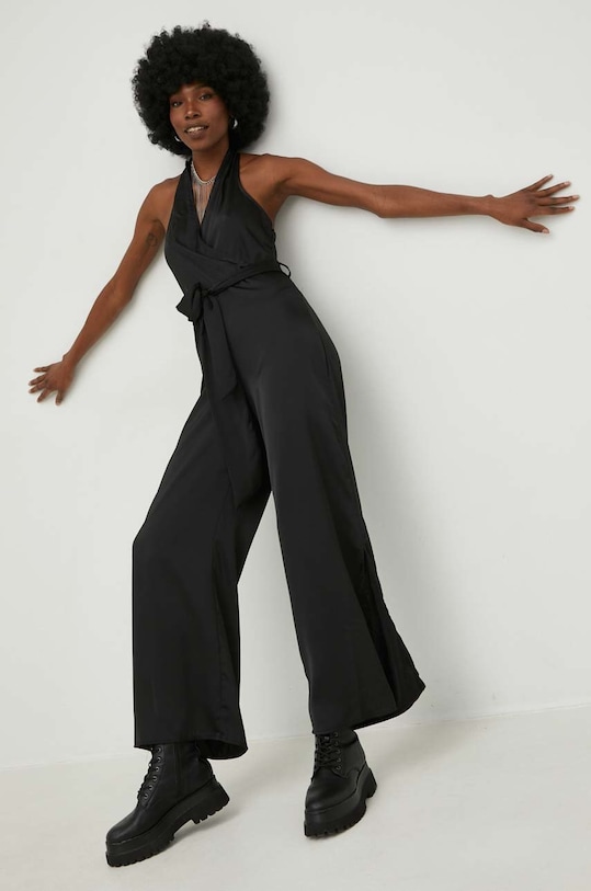 Answear Lab kombinezon tkanina czarny SNG75.js