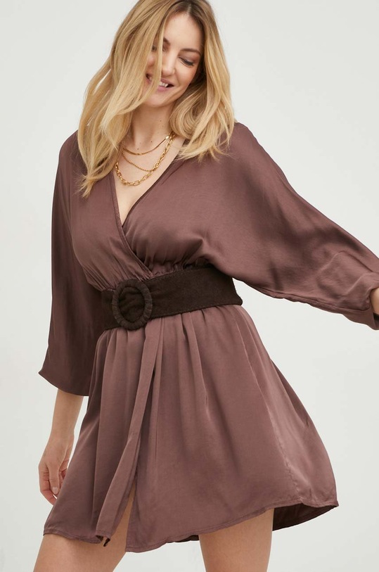 Answear Lab sukienka brązowy G90202.2WK