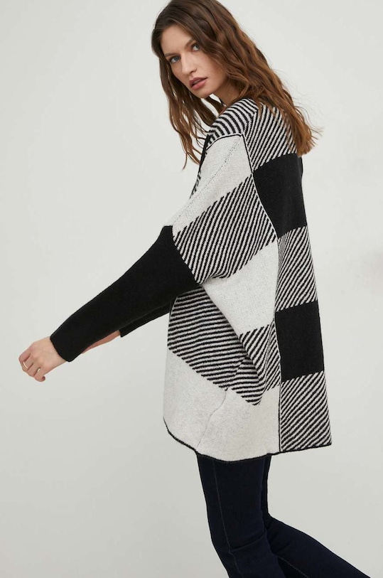 Answear Lab sweter szpic czarny P116.h