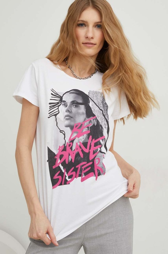 Tričko Answear.LAB X limitovaná kolekce SISTERHOOD potisk bílá TSD030