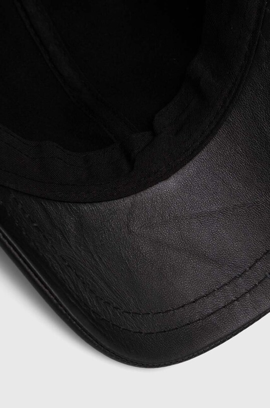 Answear Lab cappello con visiera in pelle 333.TKK nero
